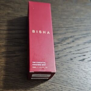 BISHA The Essential Finishing Mist - Deep Berry Box